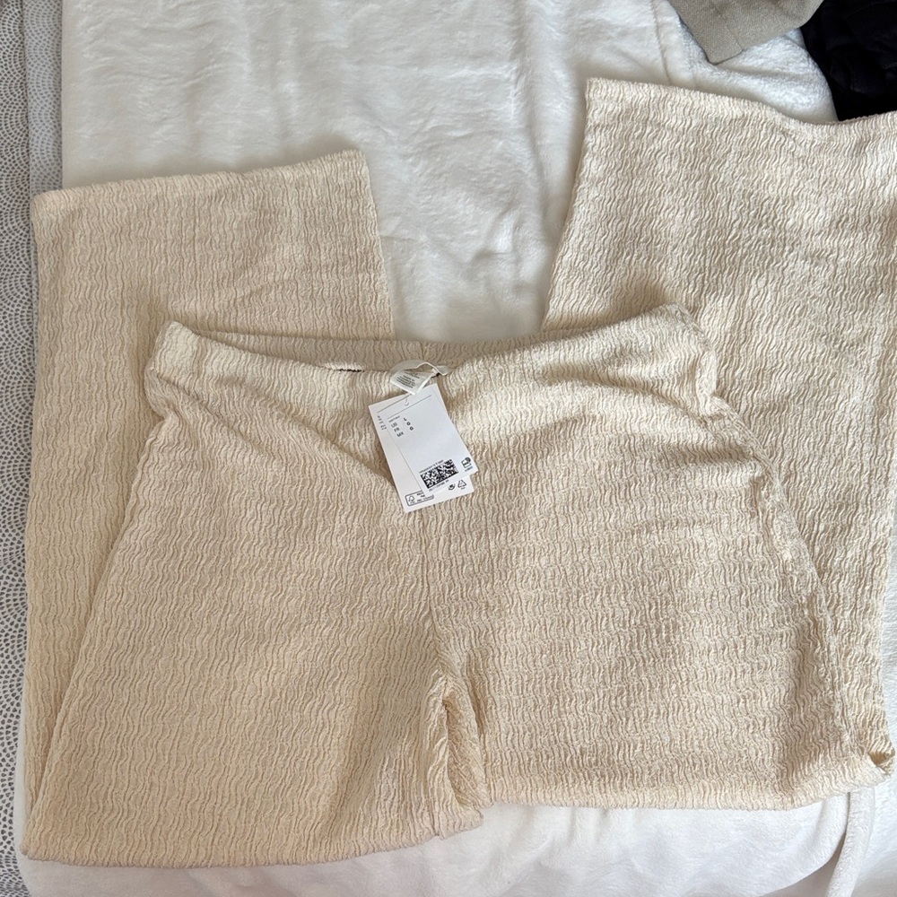 H&M Cream Textured Pants
